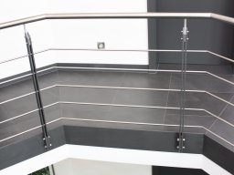 Innengelaender Edelstahl lackiert-014